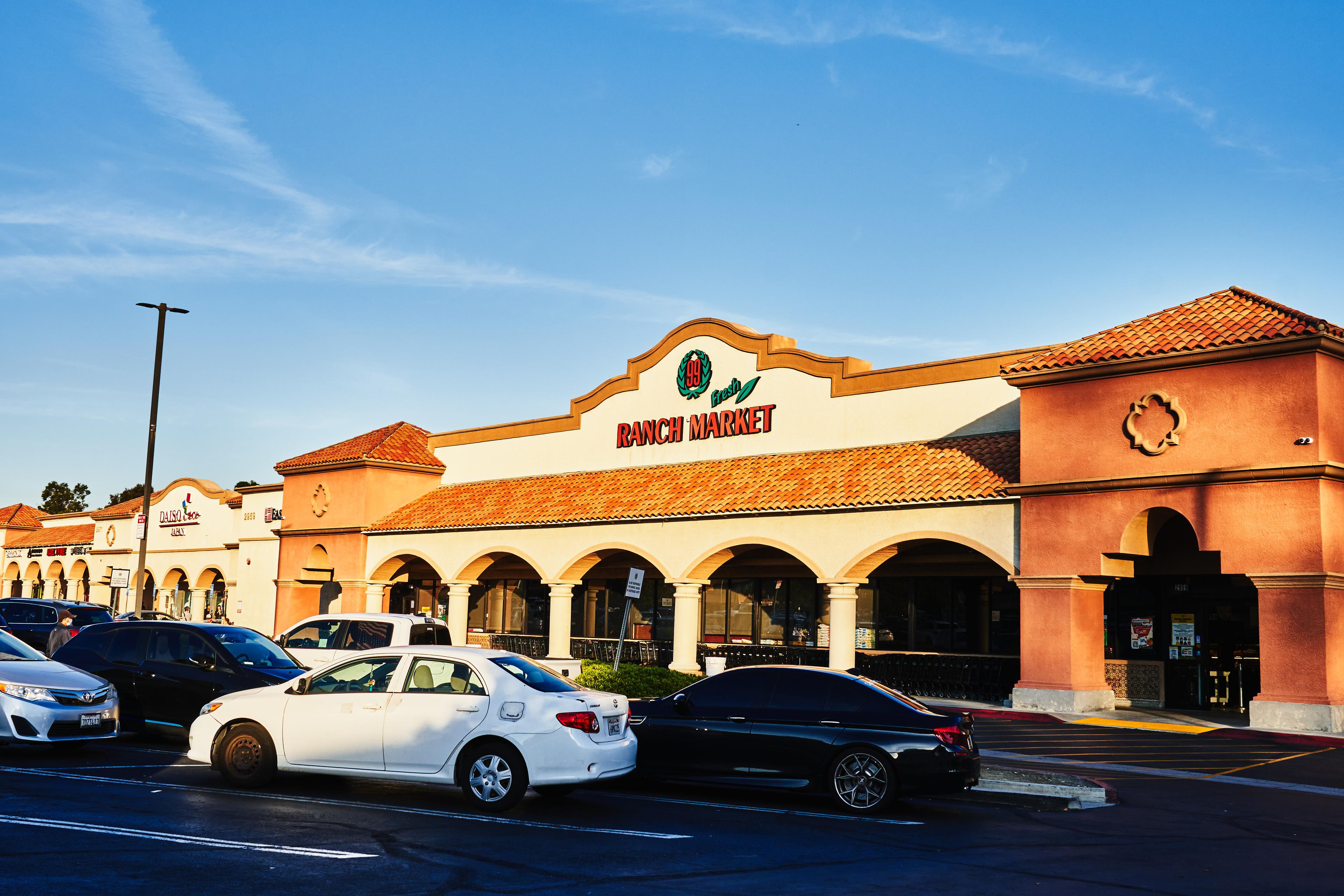 Tawa Marketplace: A Neighborhood Mainstay